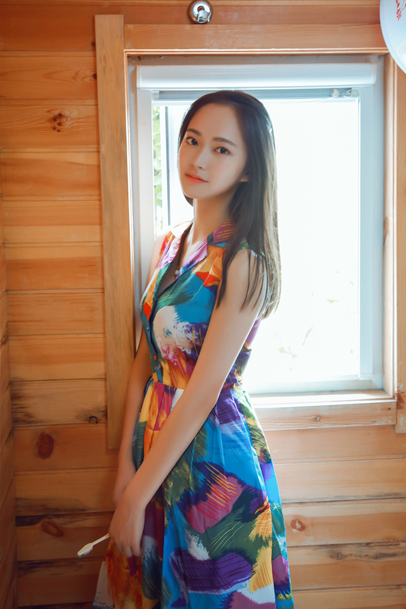 木屋里的小姑娘,围屋里的小姑娘