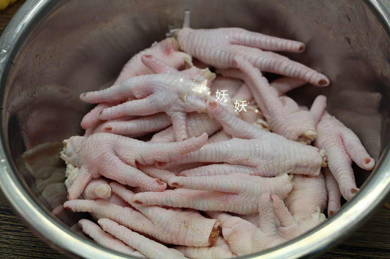 煮一煮泡一泡，超级简单的泡鸡脚，只需一味调料就能完成，零失败的方子