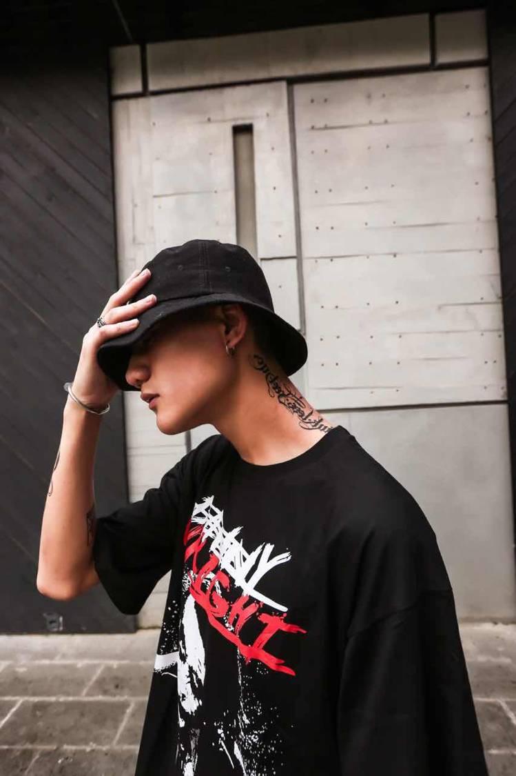 准备一顶帽子，才是对这个夏天最正确的态度