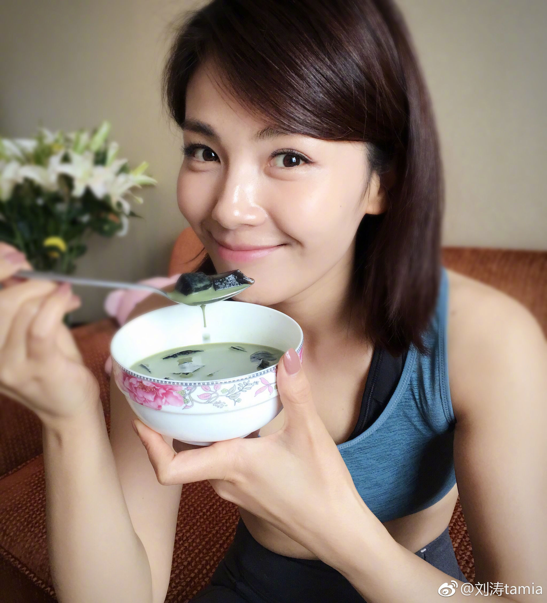 刘涛晒健身照大秀马甲线身材,刘涛袁姗姗马甲线