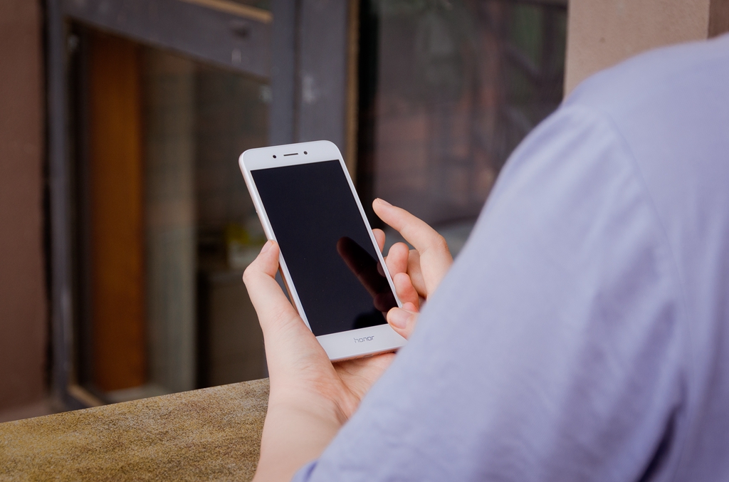 千元机测评荣耀畅玩20,荣耀畅玩6a评价