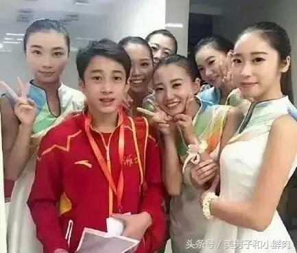 跳水运动员高颜值,跳水冠军练俊杰帅吗