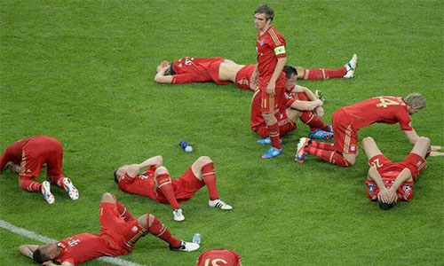 男孩儿因输球痛哭，让我们重拾对中国足球的信心