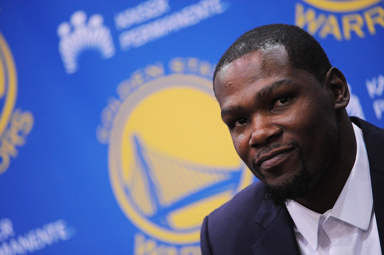 杜兰特评勇士夺冠,杜兰特第一次获得fmvp视频