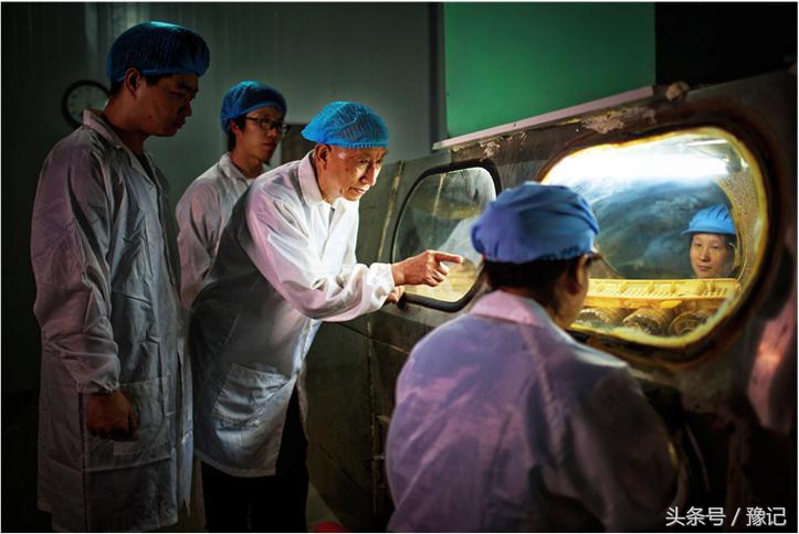 这个奇葩，从土豪变笑柄，最后成为了科学家