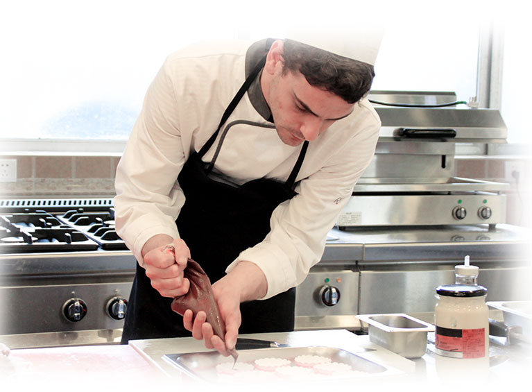 LUHAN鹿BOSS一直都在吃的路上进步向前他还在音乐之路上很成功