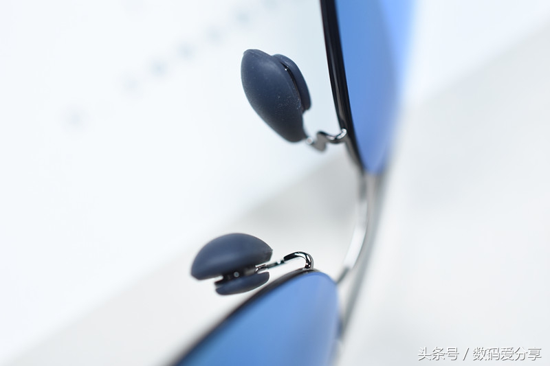 尼龙偏光镜片+不锈钢镜架+无边框设计，这款高品质太阳镜只卖229元，难怪雷军也喜欢！