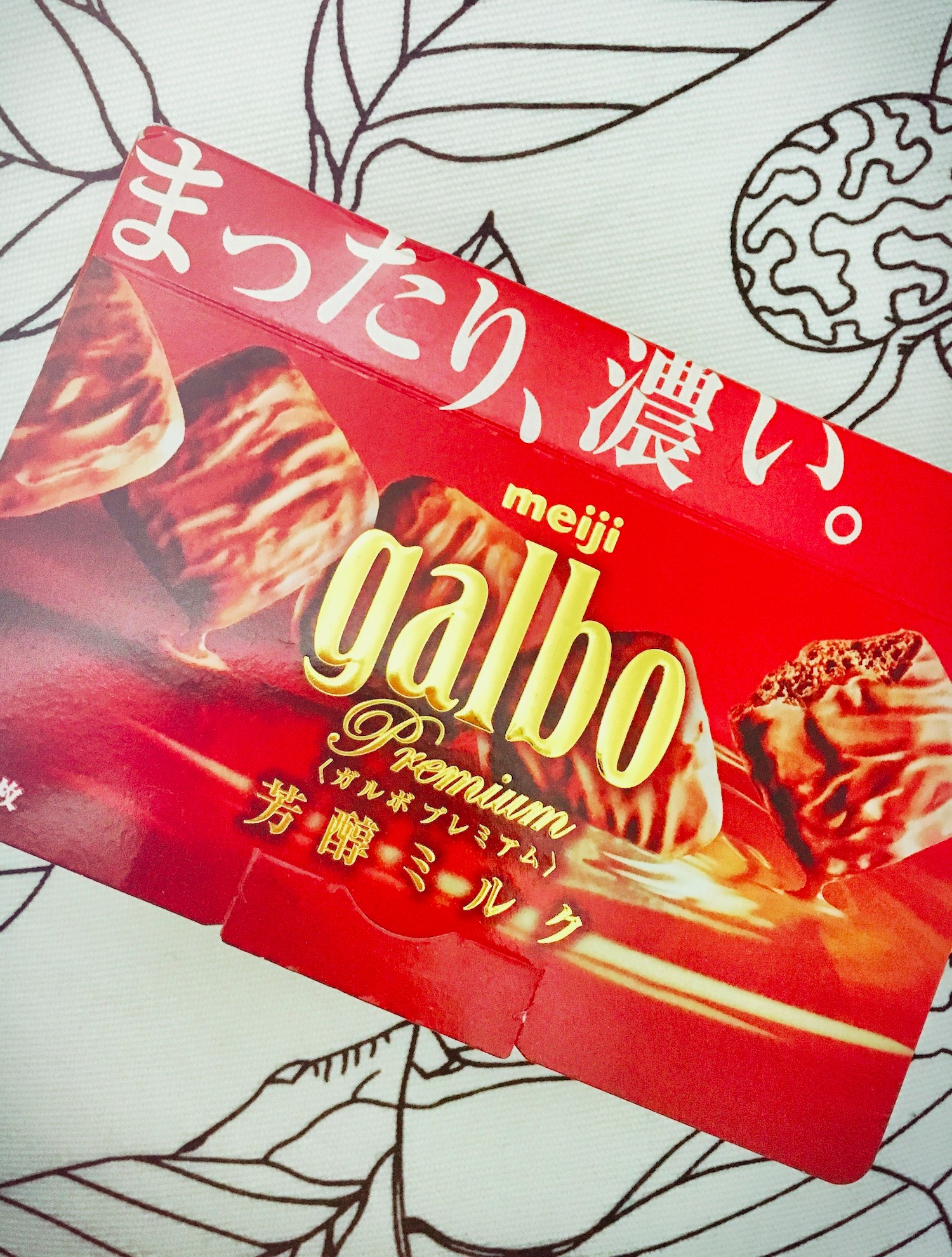 几种便宜又好吃的巧克力零食,所有的日本食品