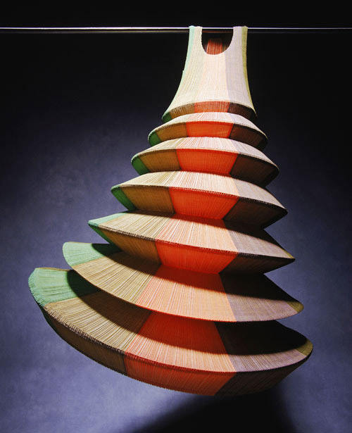 野火不尽，春风又生｜日本设计师三宅一生