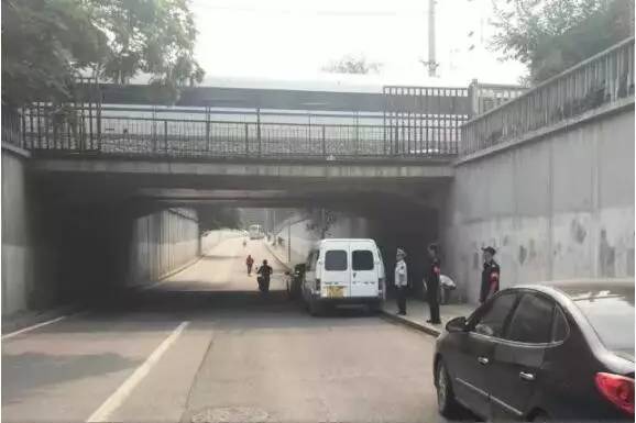 “出租大院”拆掉~拆掉~丨咱丰台岳各庄桥至小井段,未来将建“千米大”的休闲体育花园呦~