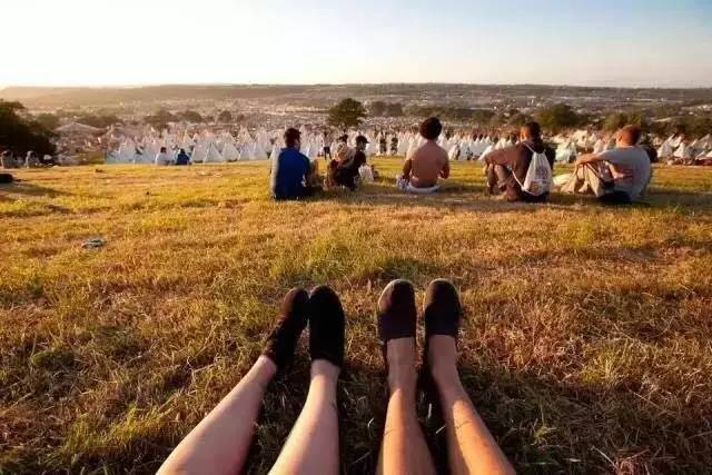 「头条」在金沙岛拍张照片就能免费获得iPhone8等大牌手机，速来看……