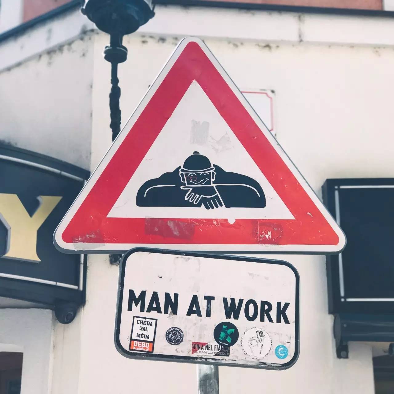 我生活在妙不可言的等待中,我们的生活在妙不可言的等待中