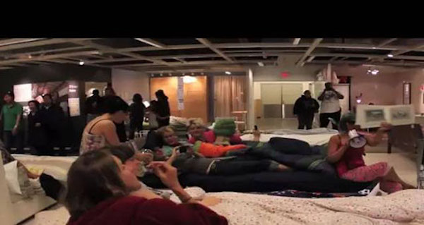 涓浗浜哄湪澶栧浗閰掑簵浜嬩欢,瀹滃涓轰粈涔堥偅涔堝浜哄湪閲岄潰鐫¤