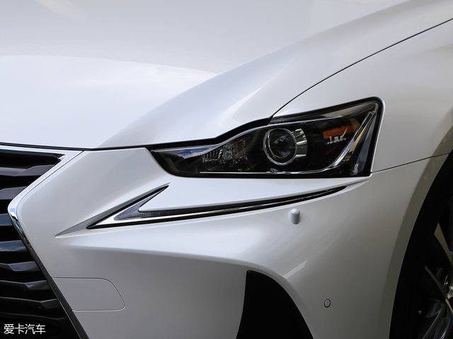 外观运动内饰科技感强雷克萨斯nx,新款雷克萨斯颜值爆表