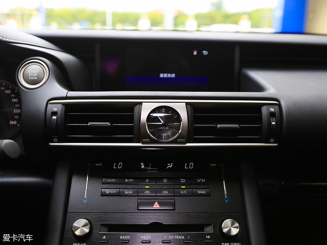 外观运动内饰科技感强雷克萨斯nx,新款雷克萨斯颜值爆表