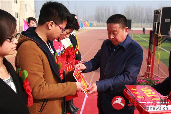 上蔡中学80万年薪聘新校长期待带来新理念