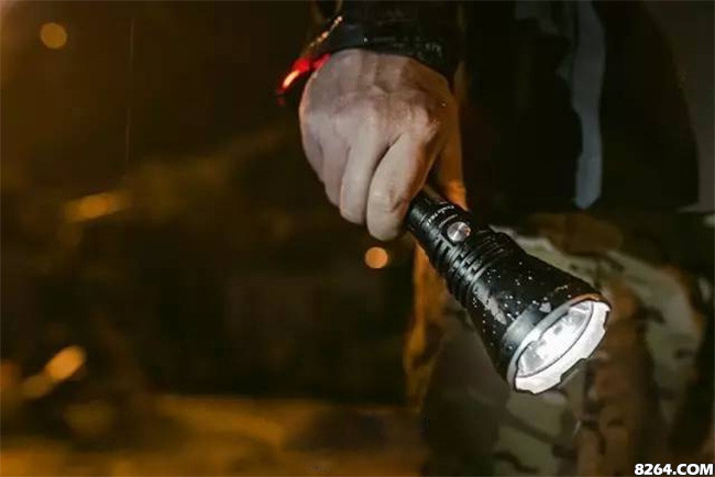 目前最好的强光手电评测,摄影强光手电推荐
