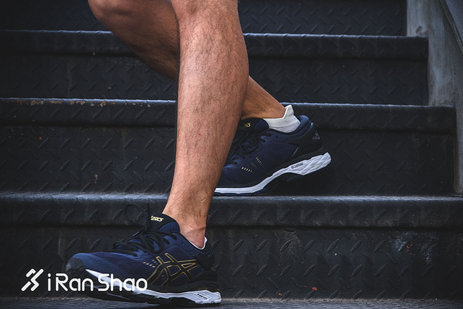 asicsgel-kayano24璇勬祴,asics鍏ラ棬缂撻渿璺戦瀷