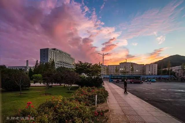 大连黑石礁异域风情街简介,旅大印象黑石礁店菜单