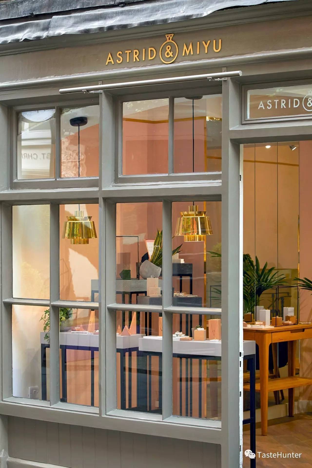 爱Jewelry｜投行韩妹跨界打造英国小众首饰