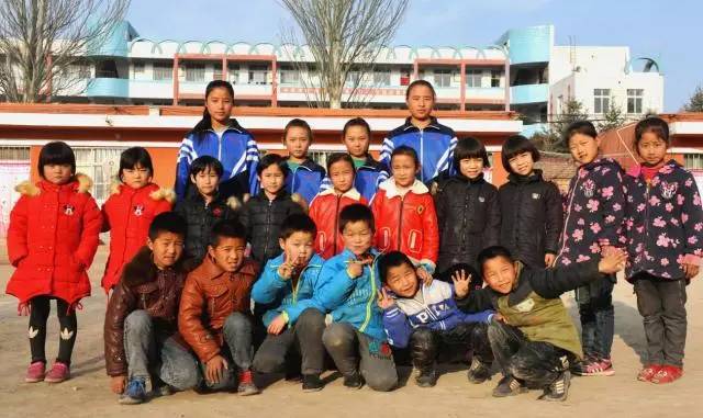 新奇特稀奇!宁夏这所小学竟有10对双胞胎,老师分不清连父母也混淆