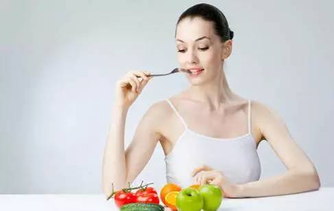 比皱纹更可怕的是面部松弛,五十岁面部松弛皱纹怎么办