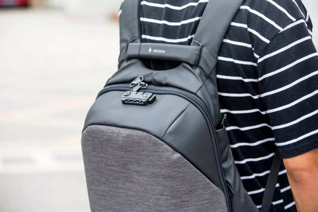 极客官舍丨我曾以为我的意中人不会是程序员，直到有一天他背上了它