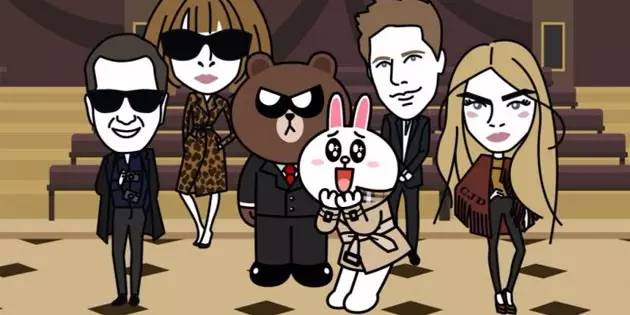 周冬雨模仿倪妮和刘诗诗黑白天鹅,周冬雨含情脉脉