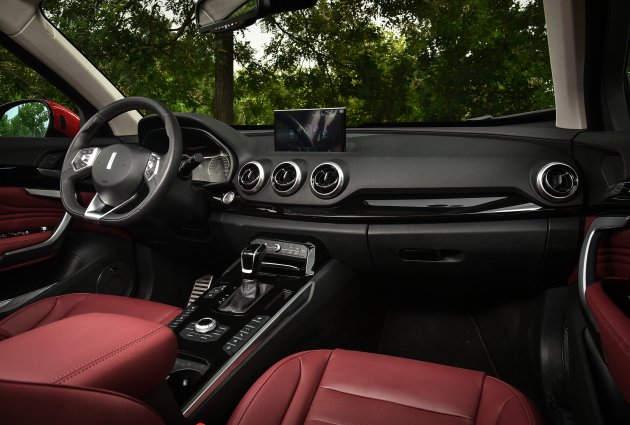 国产跑得最快的suv,中国豪华suv的领头羊weyvv7配吗