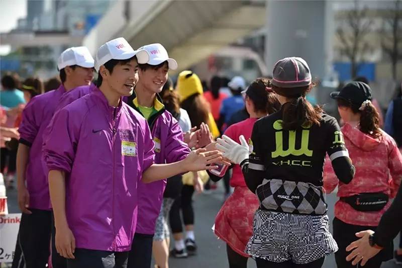 每个女孩都应该有一个tiffany,每个女人都想拥有一件蒂芙尼