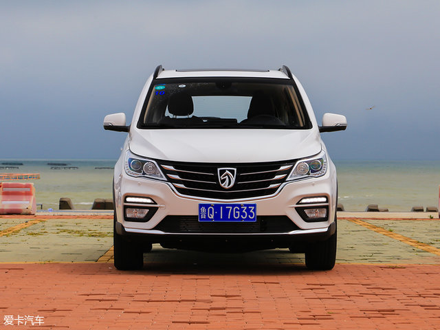 宝骏5602015手动舒适型驾驶体验,宝骏560驾驶功能键视频讲解