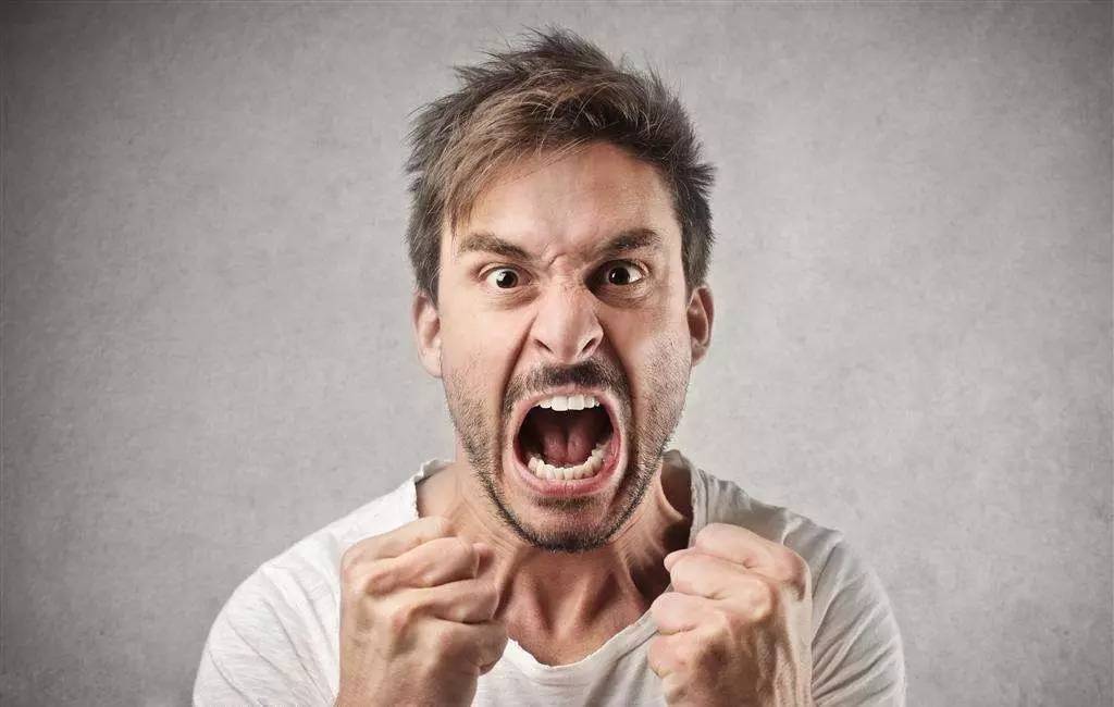 电视无缘无故断网了一直连不上,网络电视为什么总是断网什么原因