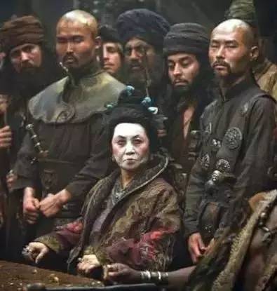 出身*院妓**却成最强海盗王，这个晚清寡妇威风起来连男人都怕
