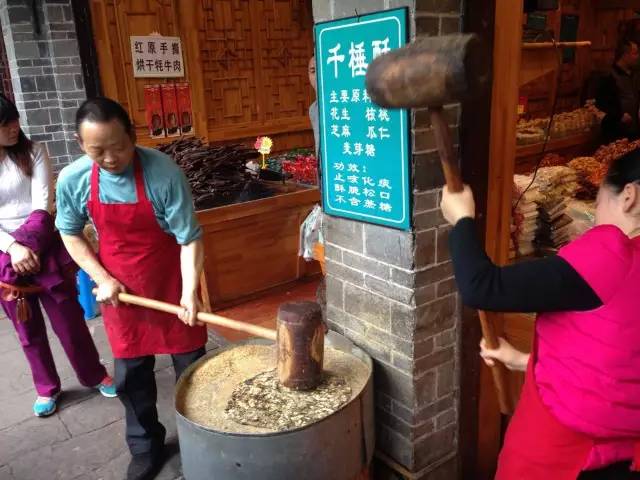 天气这么热都去哪玩,天气这么热去玩什么呢