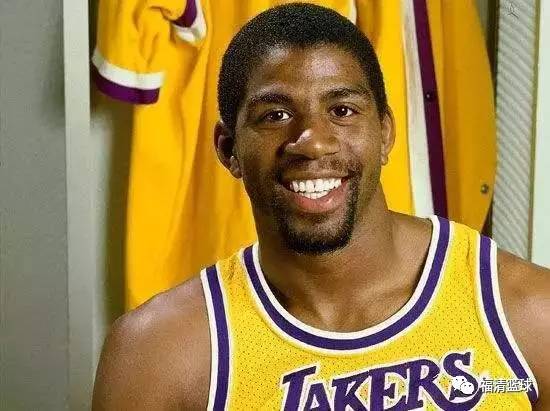 篮球各个位置的战术安排,篮球战术有多少种