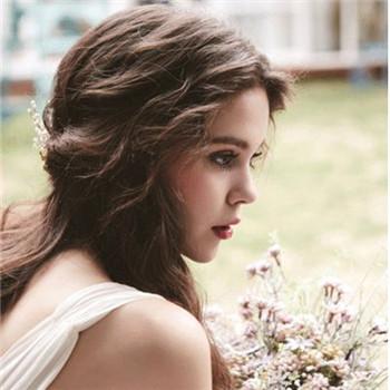 新娘化妆大约多少钱,请新娘化妆师多少钱