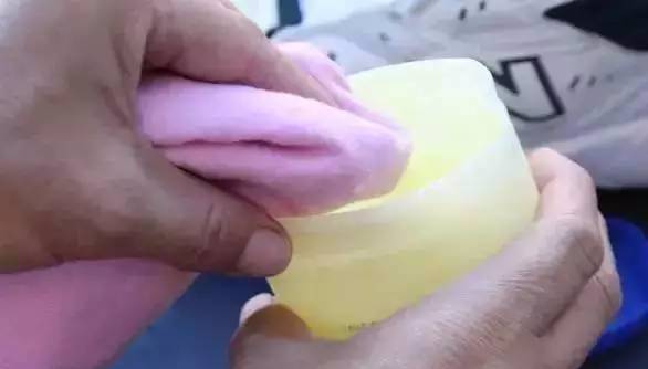 小白鞋的清洁妙招如何清洗小白鞋,小白鞋怎样清洗