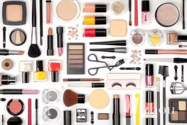 化妆新手入门级彩妆如何选,化妆新手全套平价彩妆