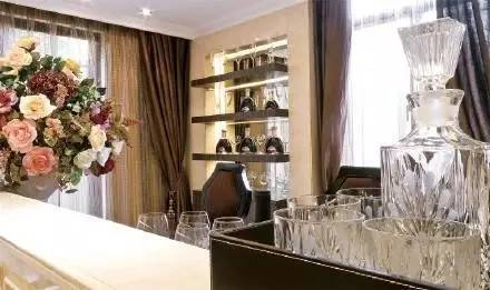 贝克汉姆探访贫困家庭,贝克汉姆17万房子