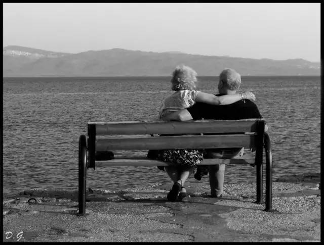 36个问题能让人坠入爱情,三十六个问题让对方爱上你