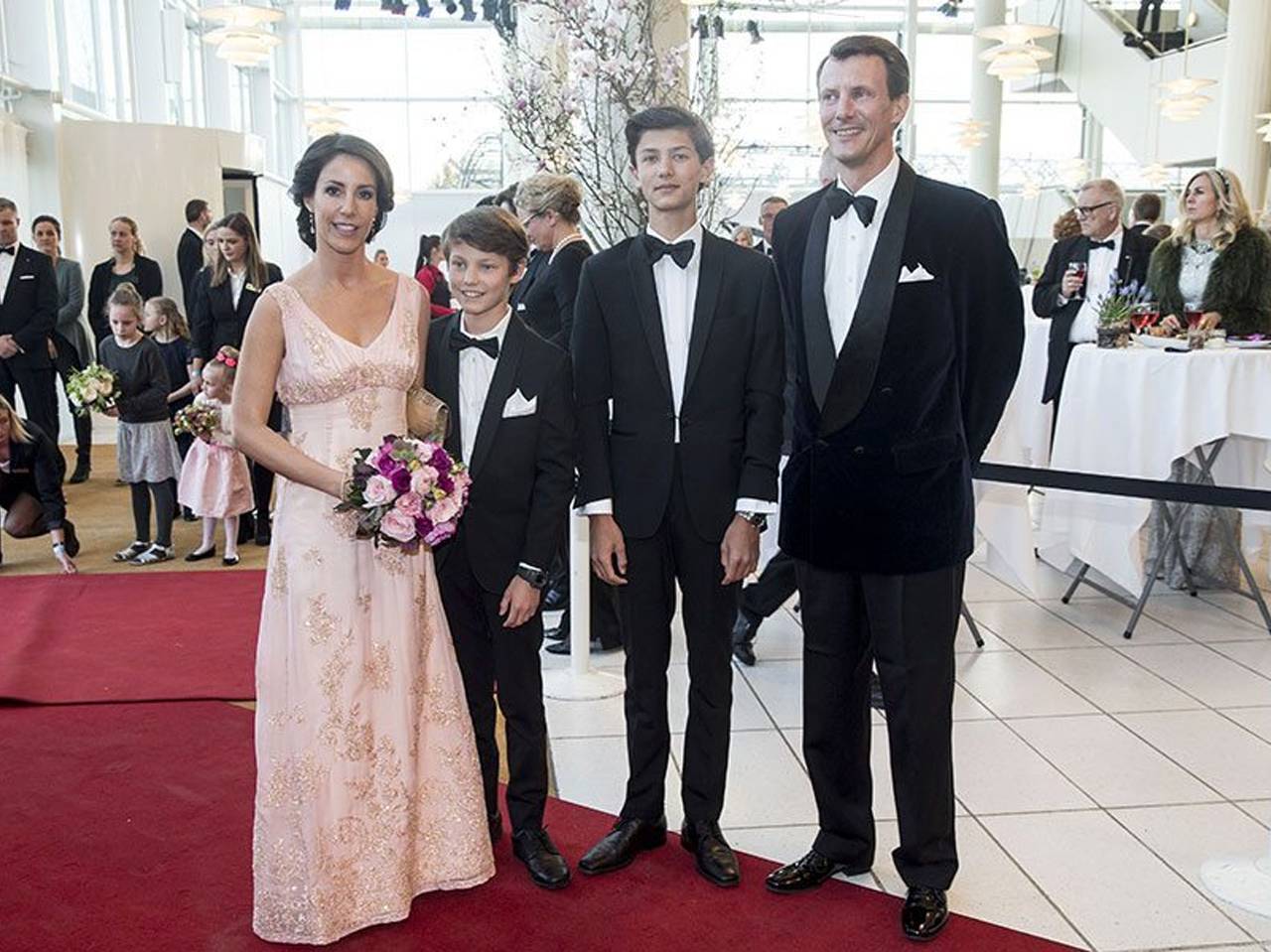 麻雀变成凤凰的人生,麻雀变凤凰普通版