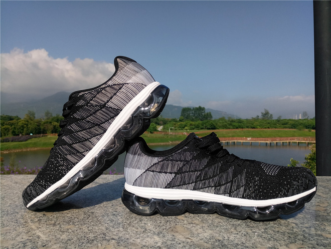 李宁弧型跑鞋,李宁跑鞋大绝影测评