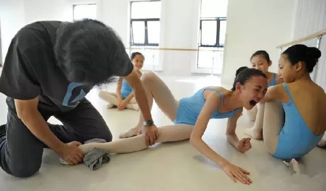 回功了么？长胖了么？开学的你撕腰搬腿，疼的想飞！