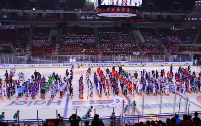 海淀区副区长刘圣国代表北京市出席全国学校体育工作座谈会并发言