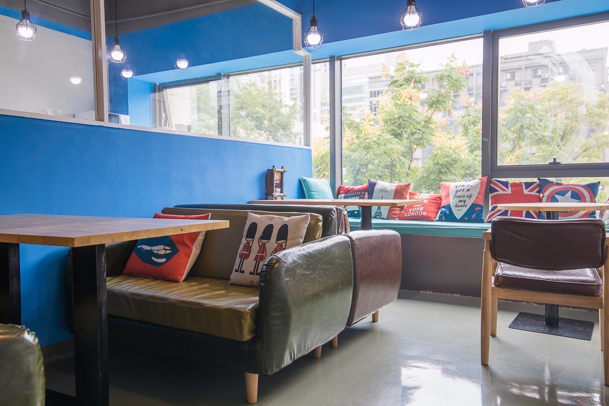 城西悄悄开了一家脑洞大开的烘焙店，辣味千层，魔方蛋糕，桃胶枸杞月饼……不输哈利·波特的糖果屋啊