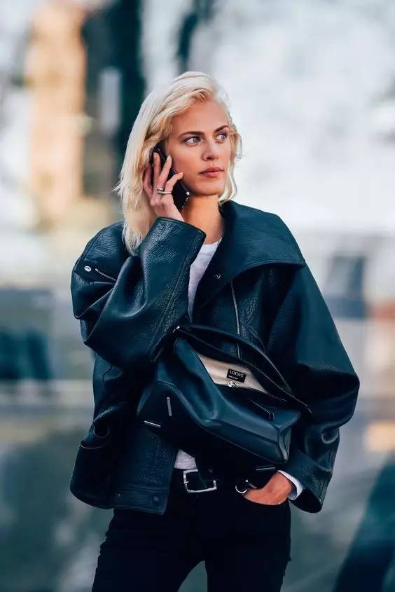 赵丽颖和陈伟霆共同抢一个帽子,赵丽颖陈伟霆风暴