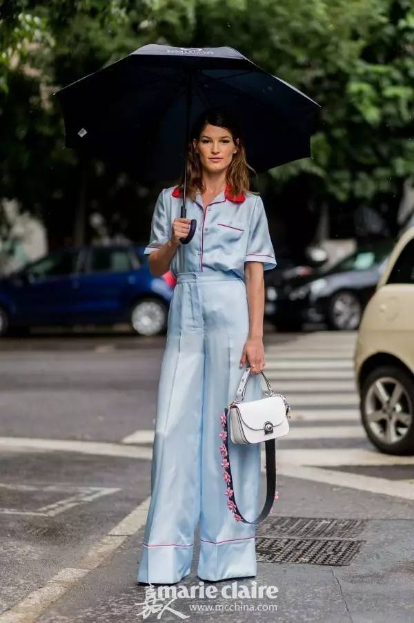 鎹㈠涓嶇敤鎷呭績,鎹㈠涓嶇敤鎷呭績琛ｆ湇娌″湴鏂规斁