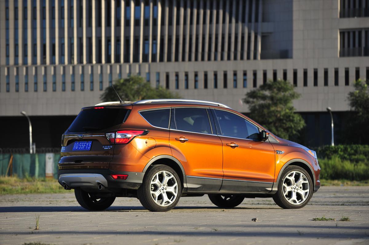 科雷傲和翼虎哪个值得购买,雪佛兰探界者和雷诺科雷傲