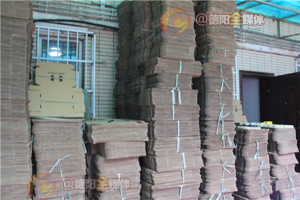 黑心夫妻卖假酒被举报,黑心夫妻卖假酒