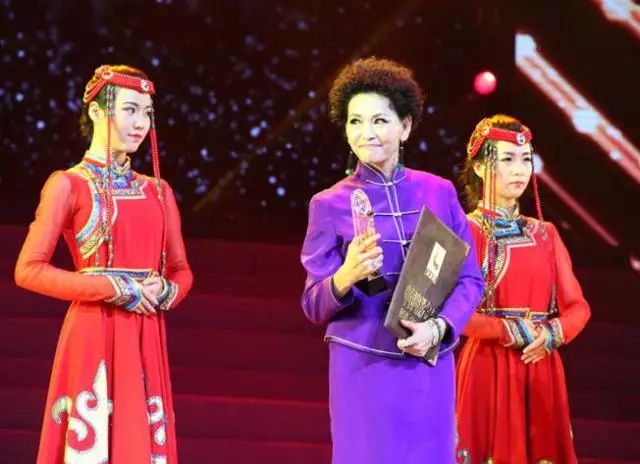 璧拌繘鐢靛奖涓栫晫鎰熷彈鍏夊奖榄呭姏,璧拌繘鍏夊奖涓栫晫